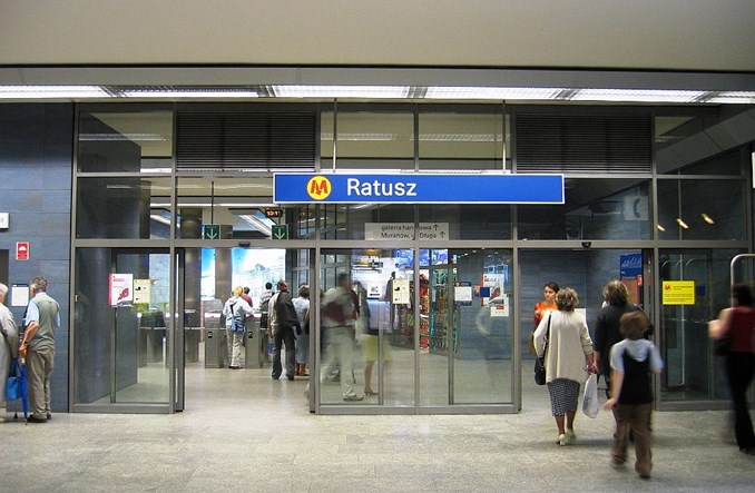 Jak stacja przy placu Bankowym została Ratuszem