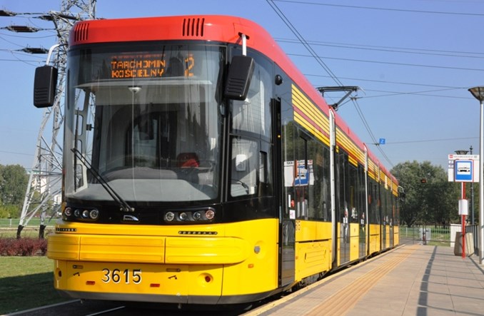 Warszawa nalicza Pesie karę 35 mln zł za opóźnione i zbyt ciężkie tramwaje