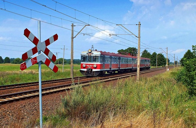 Kolej traci pasażerów – ale nie w aglomeracji warszawskiej