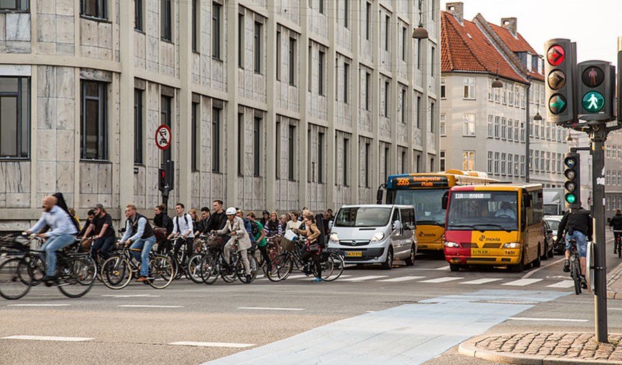 Kopenhaga. Sygnalizacja zapewni priorytet rowerzystom i autobusom Kopenhaga. Sygnalizacja zapewni priorytet rowerzystom i autobusom