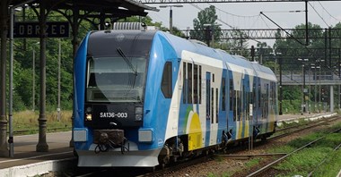 PKM: Odwołanie Newagu oddalone. Pesa dostarczy pociągi