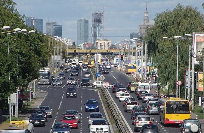 Natężenie ruchu a liczba mieszkańców i celów podróży – mają znaczenie?