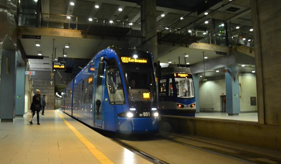 Kraków z jedną linią metra i metrobusem Kraków z jedną linią metra i metrobusem