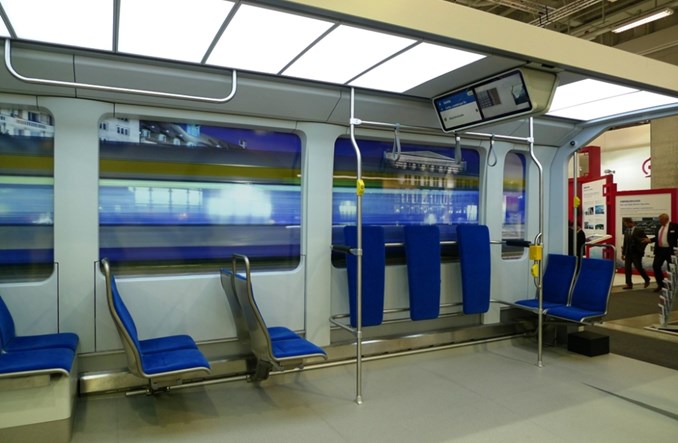 Solaris pokazuje wnętrze tramwaju dla Lipska. Oświetlenie zależne od pory roku