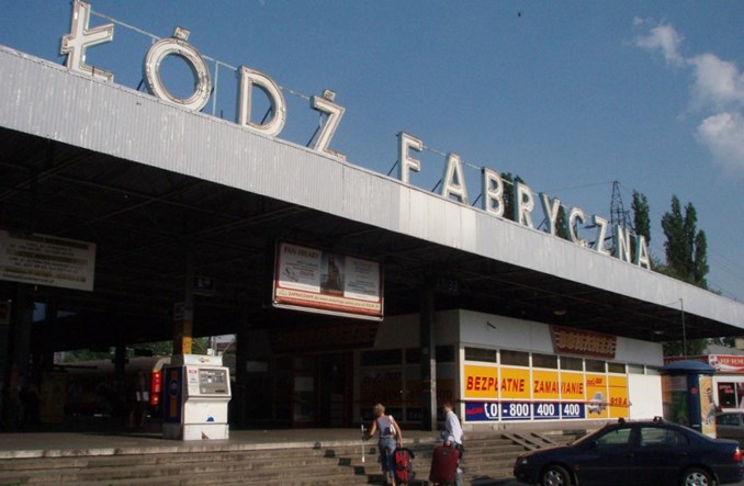 Łódź Fabryczna wciąż bez neonu