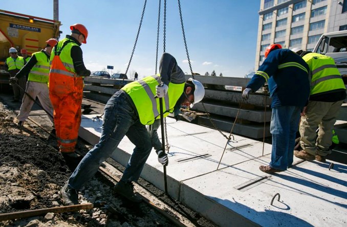 Lwów: Nowym tramwajem na Sychów na jesieni