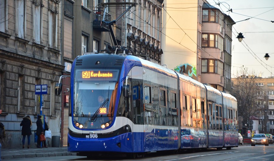 Kraków: Oferty na dostawy do 60 nowych tramwajów o miesiąc później Kraków: Oferty na dostawy do 60 nowych tramwajów o miesiąc później