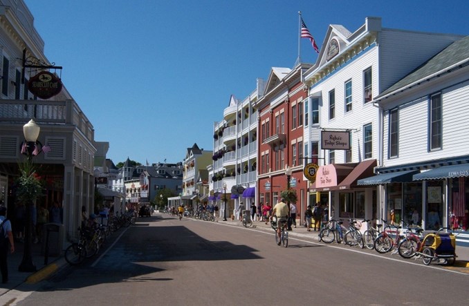 Nie tylko Warszawa. Pięć frontów (czasem niezwykłych) wojny z autami