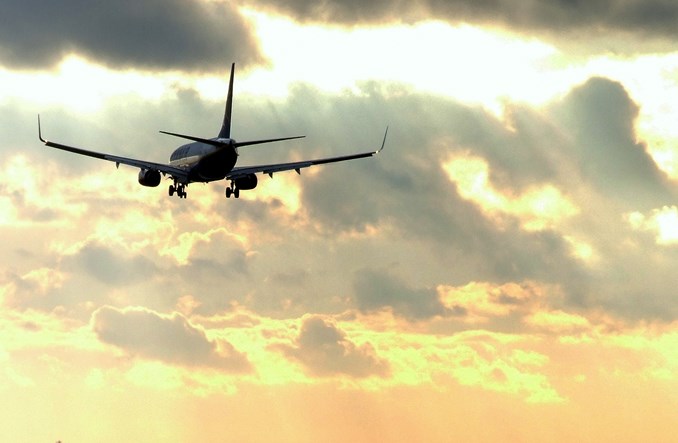 Skąd się biorą pasażerowie na lotniskach?