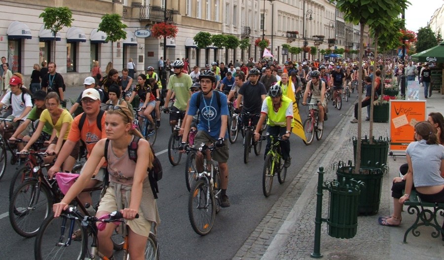 Warszawa: Chętniej jeździmy na rowerze, ale nie po jezdni Warszawa: Chętniej jeździmy na rowerze, ale nie po jezdni