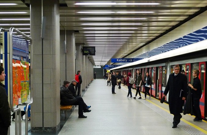 Metro zmodernizuje sterowanie ruchem na I linii. Jedna oferta