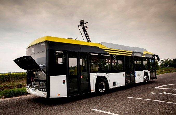 Jadwiga Emilewicz: Miasta elektryczne, a nie spalinowe