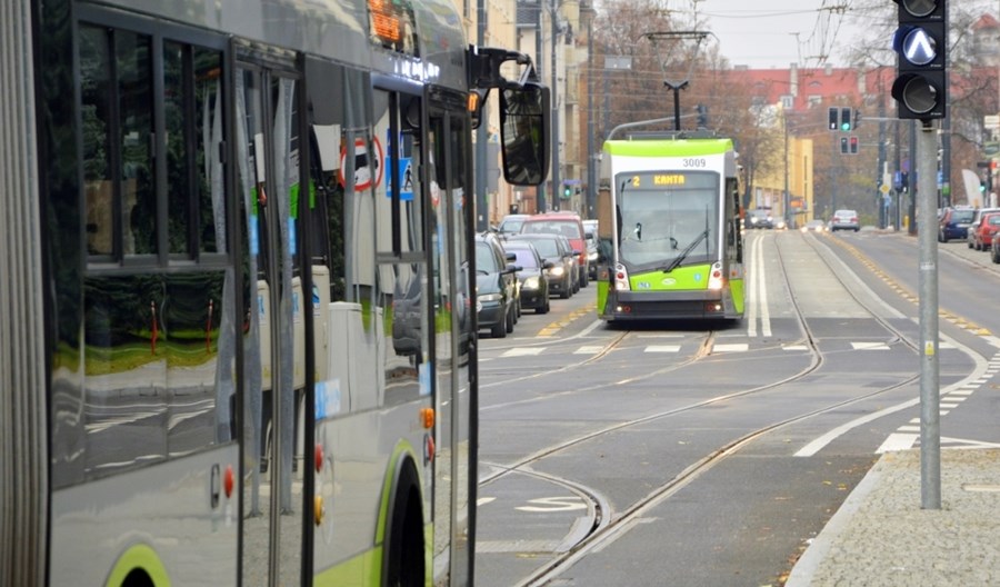 Olsztyn przed rozbudową ITS-u. Nowe tablice, biletomaty i system zliczania pasażerów Olsztyn przed rozbudową ITS-u. Nowe tablice, biletomaty i system zliczania pasażerów