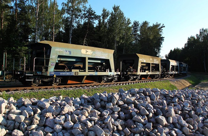 Pierwszy pociąg na torach PKM