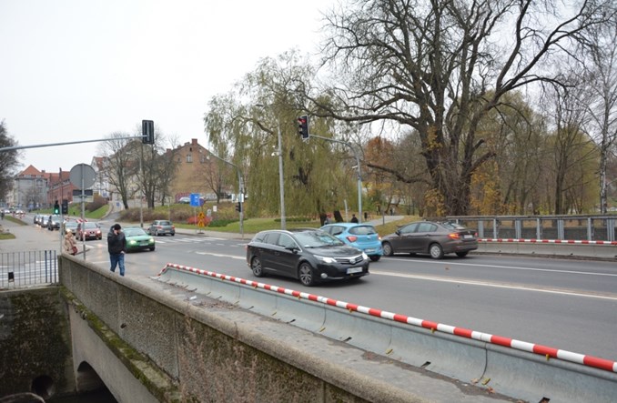 Olsztyn z umową na ul. Pieniężnego. Nowy most, buspas i przystanek