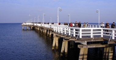 Poprawia się dostępność lotniska w Rębiechowie. Teraz autobus z Sopotu, niedługo PKM