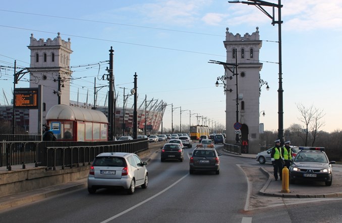 Warszawa: Ósemka znika wcześniej przez pożar mostu. W zamian 77