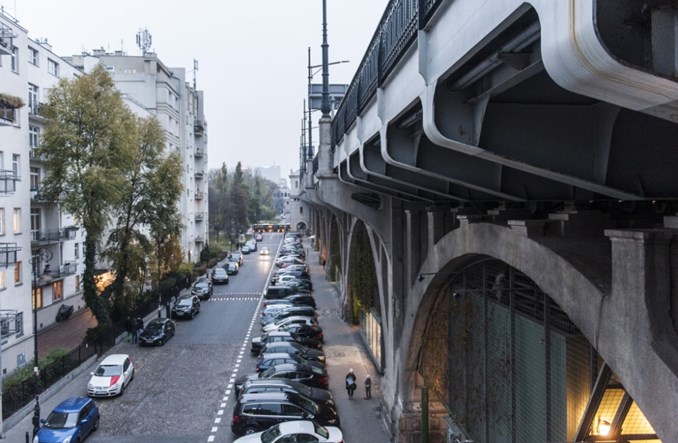 Warszawa: Powstaną dwie windy na most Poniatowskiego. Jest umowa