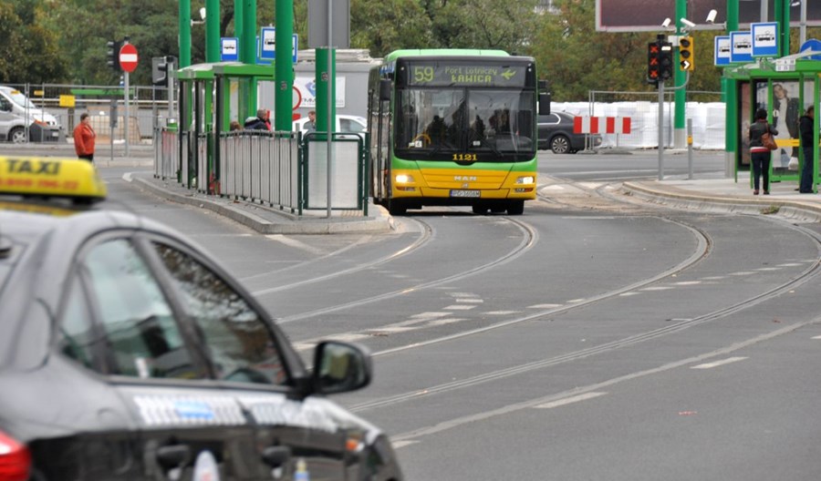 Poznań. MPK chce wydzierżawić 20 przegubowców i zaoszczędzić Poznań. MPK chce wydzierżawić 20 przegubowców i zaoszczędzić