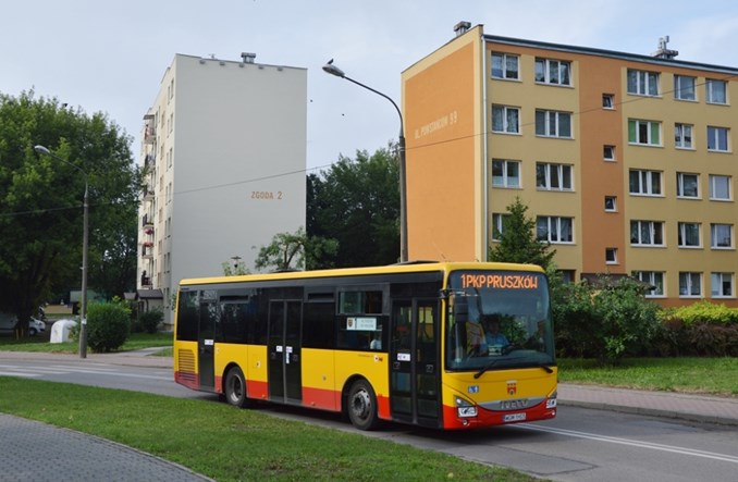 Pruszków: Problemy z nową komunikacją. Urzędnicy umywają ręce