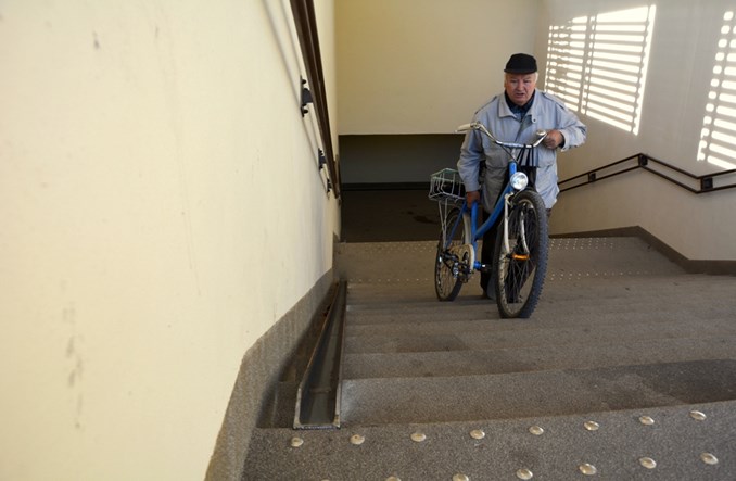 Kolejowe inwestycje. Rowerowa szyna, z której nie skorzystają rowerzyści