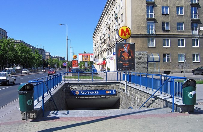 Remont na stacjach Politechnika i Racławicka.  Zamknięte dwa wyjścia