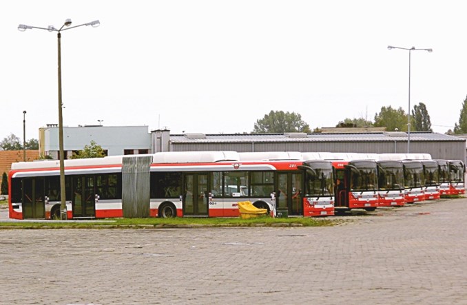 Częstochowa. Hybrydy bez serwisu. Mechanicy uczą się w boju