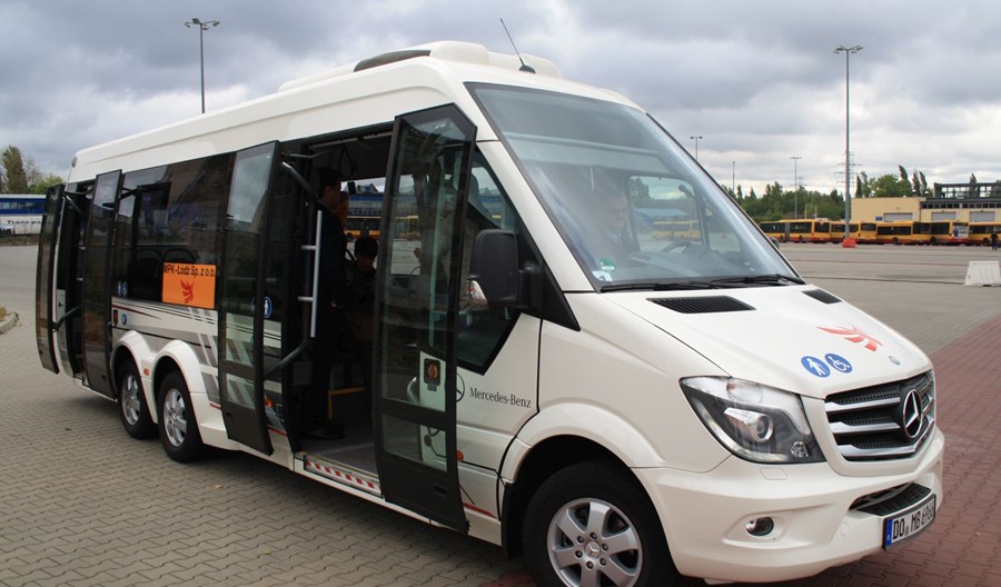 Kraków kupuje jeden mini autobus. Nowy lub używany Kraków kupuje jeden mini autobus. Nowy lub używany