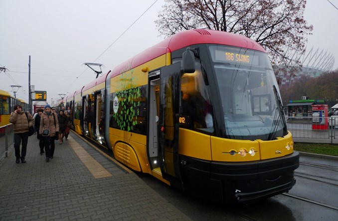 Warszawa: Porozumienie między miastem a związkami. Nie wiadomo, co z żonami