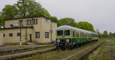 Są pieniądze na pociąg do lotniska w Szymanach