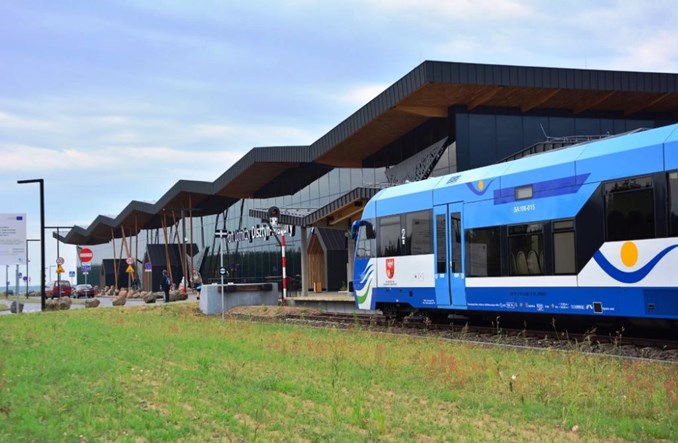 Szynobus do Szyman wszystkich nie dowiezie. Ale jest autobus