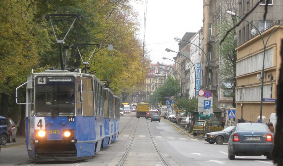 Mada na torowisku – zmora tramwajarzy Mada na torowisku – zmora tramwajarzy