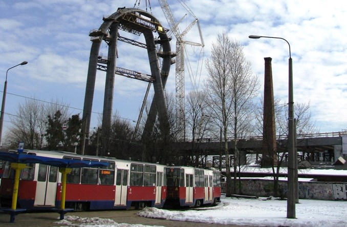 Bydgoszcz: Trasa Uniwersytecka tylko dla samochodów. Zapomniano o pieszych i rowerzystach?