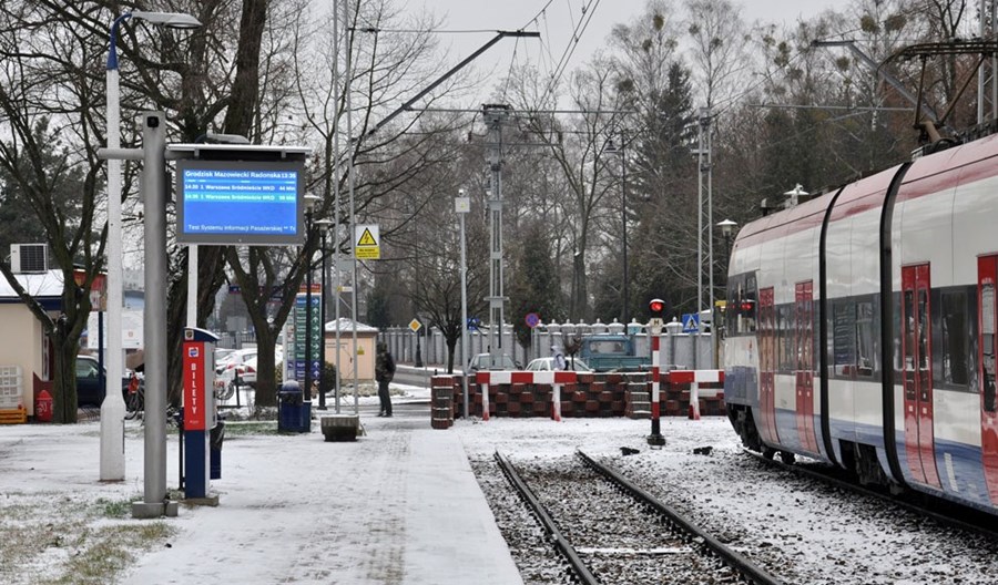 WKD uczy pasażerów co jest stacją, a co przystankiem WKD uczy pasażerów co jest stacją, a co przystankiem