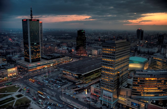 Jakie przejścia na skrzyżowaniu Emilii Plater i Alej Jerozolimskich