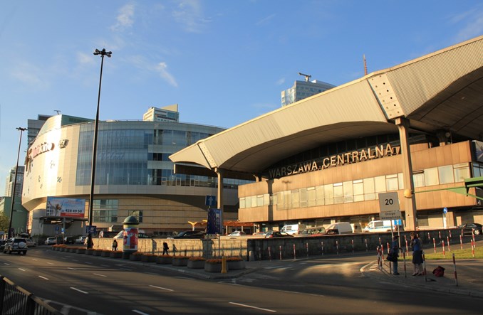 Warszawa: Jana Pawła II ze szpalerem drzew i rowerami?