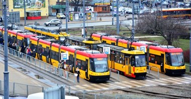 Warszawa: Oferty na tramwaje 1,5 miesiąca później – po wyborach