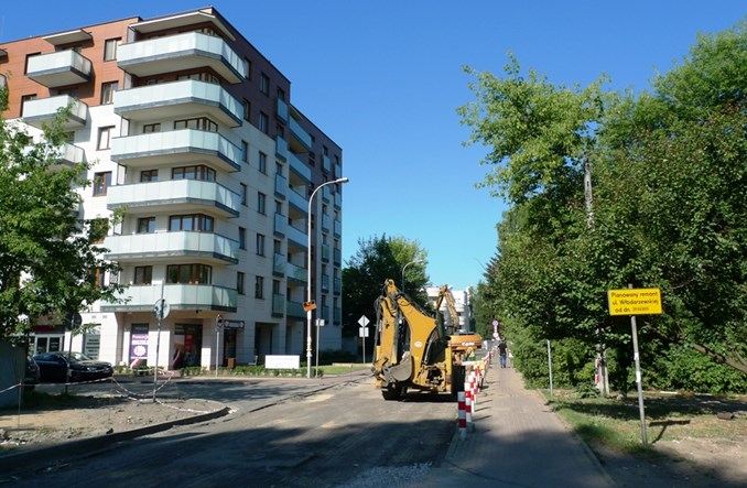 Miasto bez infrastruktury. Kiedy na Włodarzewską wrócą autobusy?