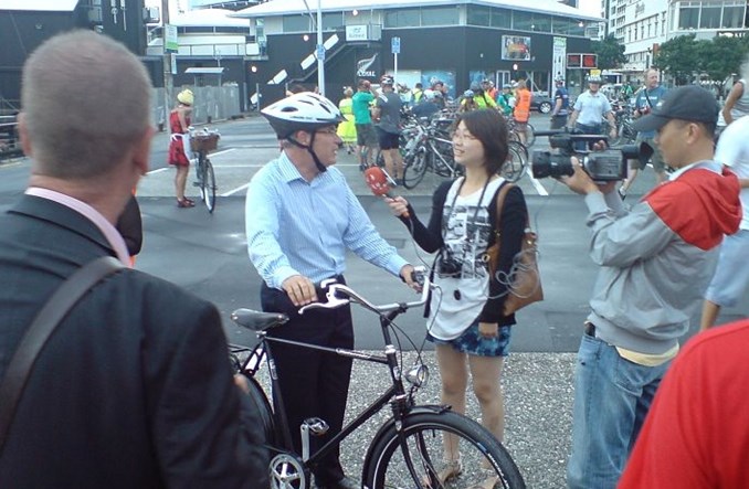 Obowiązkowe kaski w Nowej Zelandii pogorszyły bezpieczeństwo