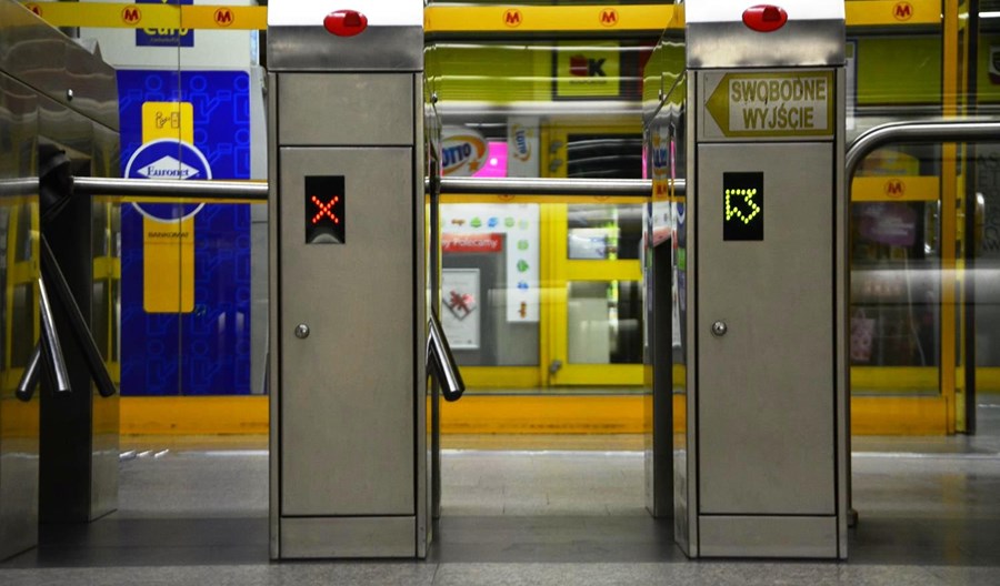 Metro: Strefy bramek biletowych na 12 stacjach I linii do przebudowy Metro: Strefy bramek biletowych na 12 stacjach I linii do przebudowy