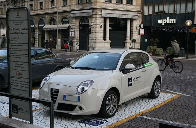 Pięć firm chce budować car–sharing we Wrocławiu