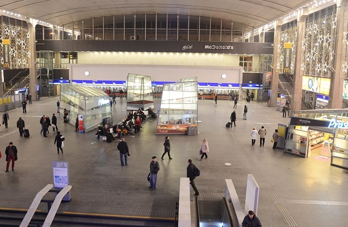 Centralny z antresolą: większy komfort dla podróżnych?