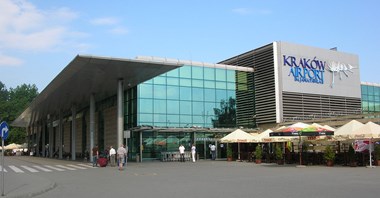Kraków. Powstają nowe przystanki kolejowe na trasie do lotniska