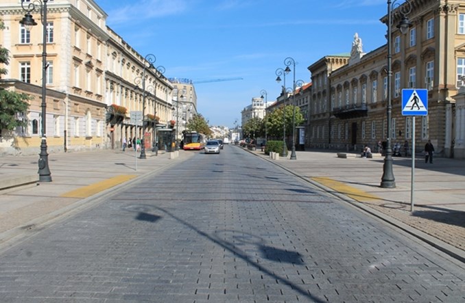 Warszawa. Strefa bez samochodów po polsku – Trakt Królewski