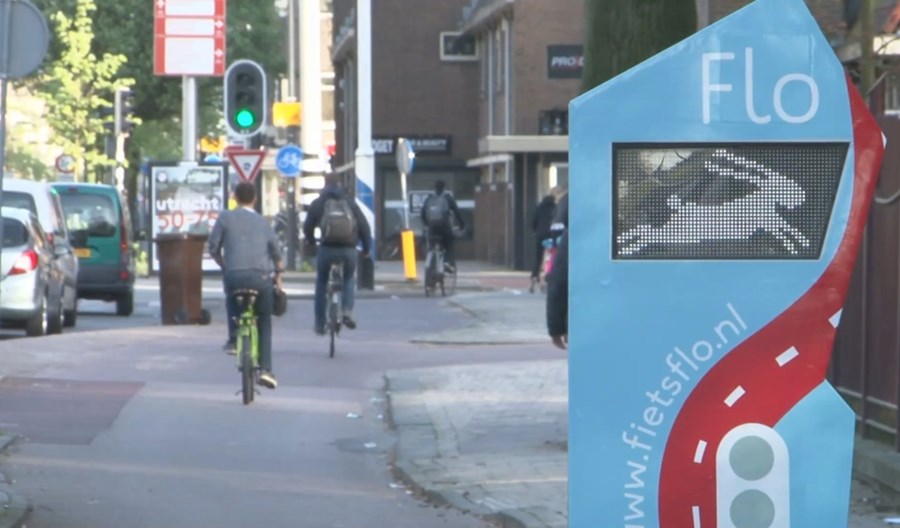 Utrecht. Znaki dla rowerzystów? Zając, żółw, lajk i… krowa Utrecht. Znaki dla rowerzystów? Zając, żółw, lajk i… krowa