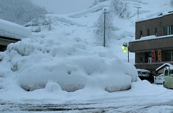 Zima w Japonii. Dramat w metrze i na trasie Shinkansena