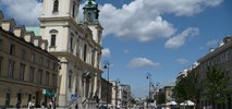 Warszawa. Rozjeżdżone Krakowskie Przedmieście i Nowy Świat do remontu