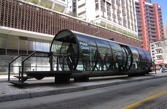 Gdzie obiecanego tramwaju nie dadzą, tam niechciany Metrobus puszczą