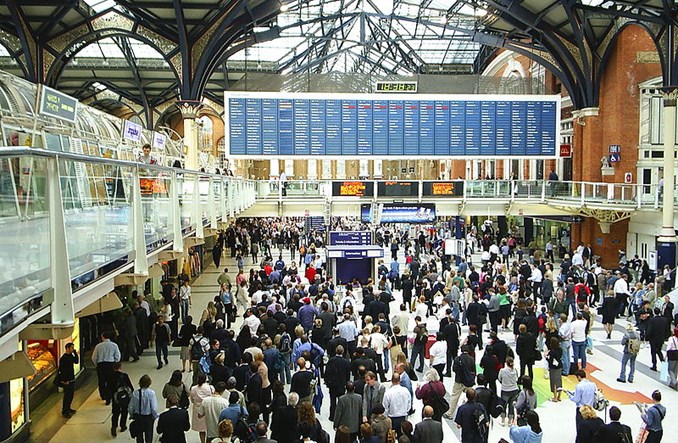 Czy dworzec w Poznaniu… wyprzedza swoje czasy?