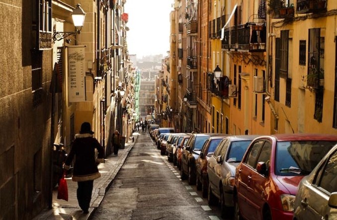 Madryt. Samochody elektryczne parkują za darmo